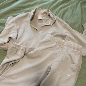 Kith sweat suit. Beige/tan. Worn once.